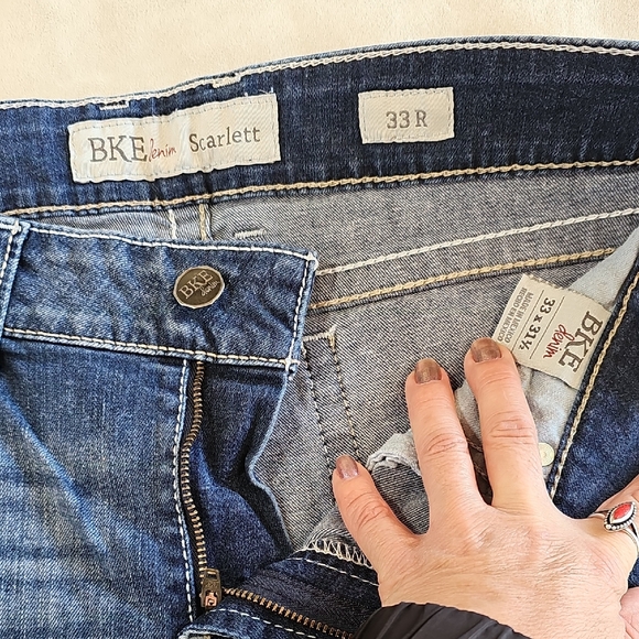 BKE Women's Deep Blue Straight Leg Jeans - Picture 2 of 12